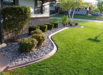 garden with curbing in front lawn