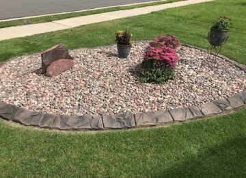 circular garden with decorative curbing